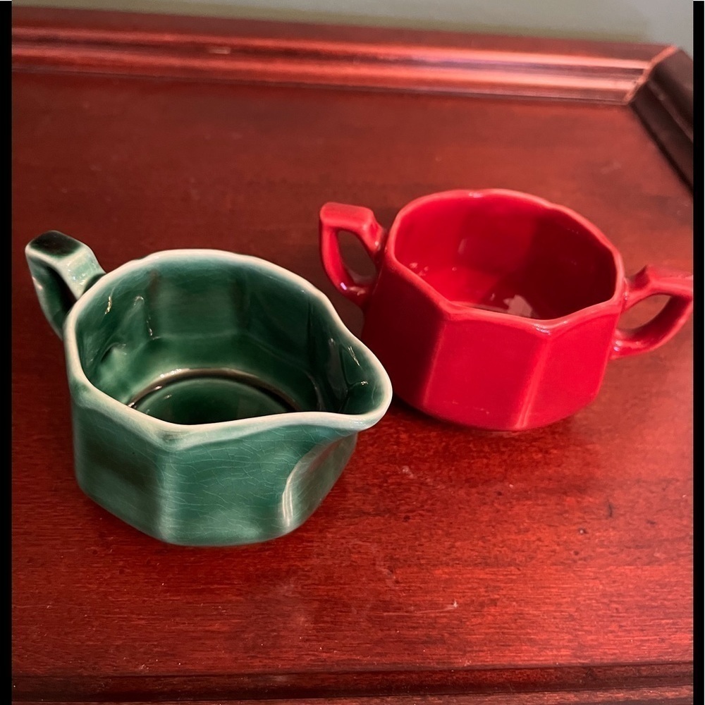 Vintage McCoy Sugar-Creamer Set. Sugar a Cranberry color, Creamer Emerald Green